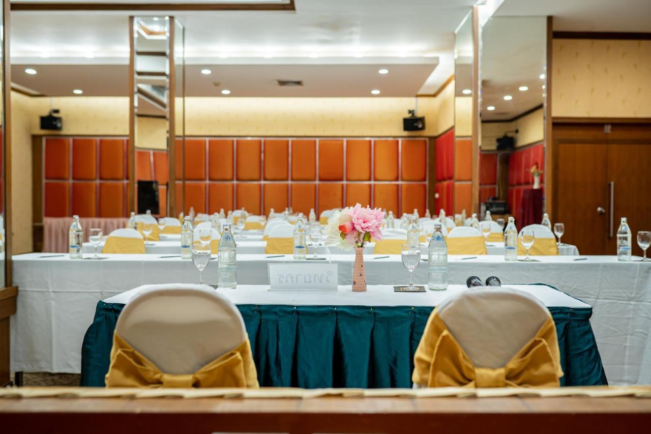 Sirin Hotel & Resident Khon Kaen Zewnętrze zdjęcie